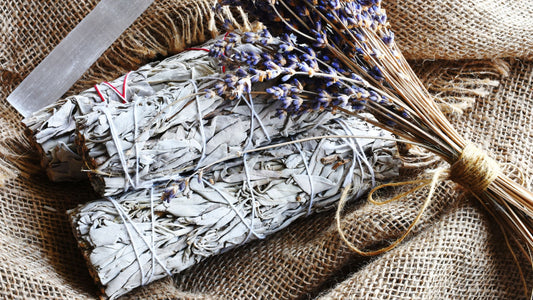 Purification de la maison à la sauge blanche: mythe ou réalité?